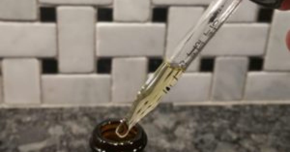Hemp-oil-dropplet-e1554130495722-300x300.jpg
